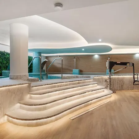 Vivi Homes - Bonita Del Sol Beach, Pool, Garden, Gym & Apartment La Cala De Mijas