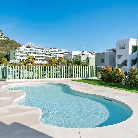 Vivi Homes - Bonita Del Sol Beach, Pool, Garden, Gym & Apartment